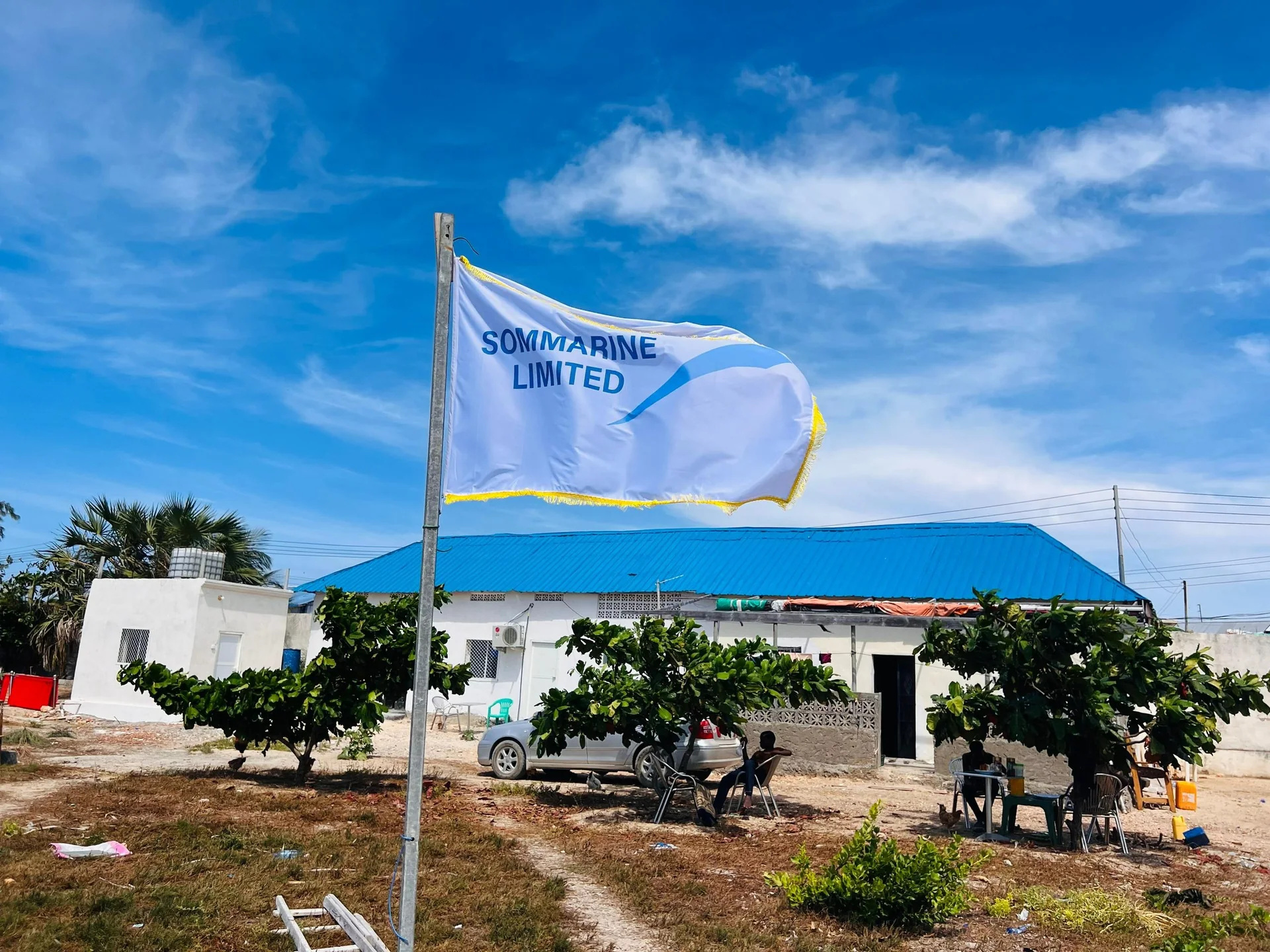 Sommarine flag flying at the Kismayo facility